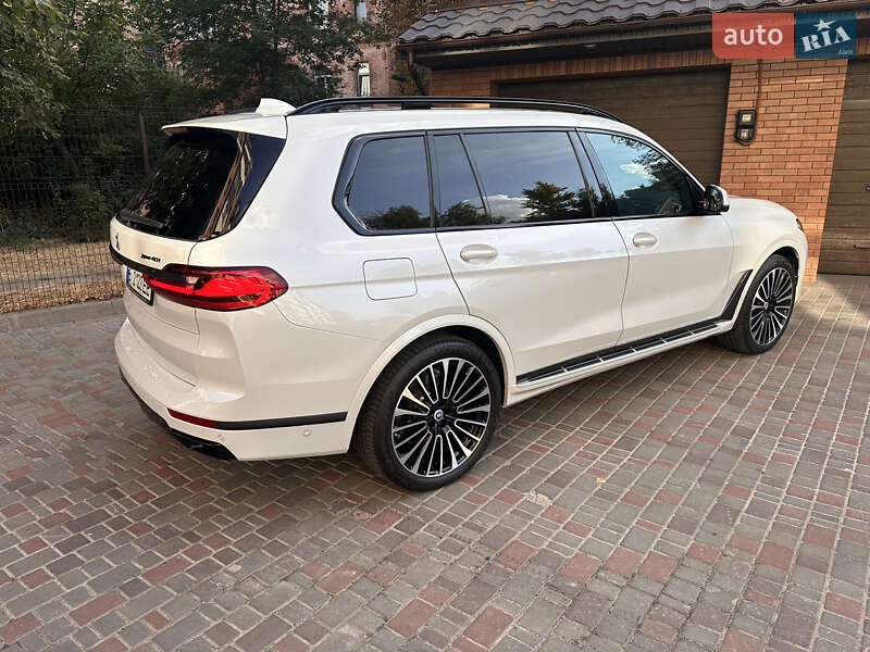 BMW X7 2021
