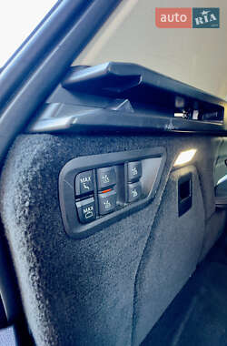 Внедорожник / Кроссовер BMW X7 2021 в 