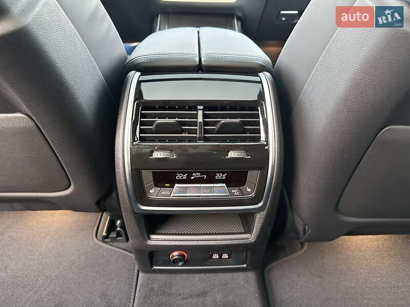 Внедорожник / Кроссовер BMW X7 2024 в Киеве