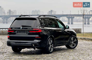 Внедорожник / Кроссовер BMW X7 2024 в Киеве