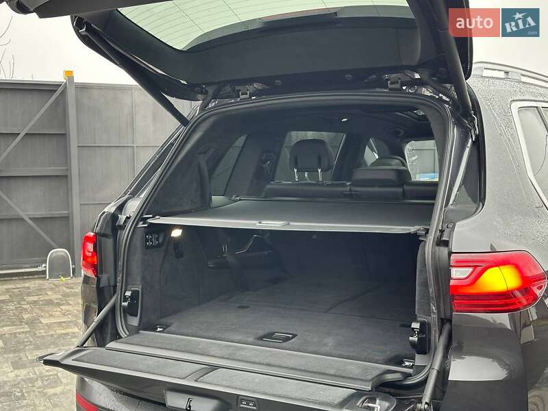 Внедорожник / Кроссовер BMW X7 2020 в Киеве
