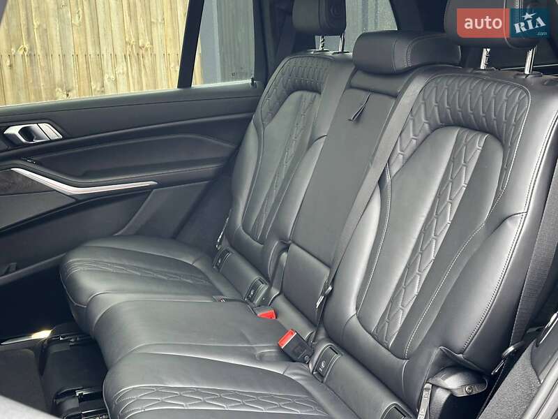 Внедорожник / Кроссовер BMW X7 2020 в Киеве