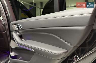 Внедорожник / Кроссовер BMW X7 2022 в 