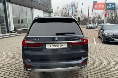 Позашляховик / Кросовер BMW X7 2020 в 