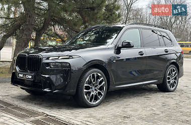 Позашляховик / Кросовер BMW X7 2024 в Дніпрі