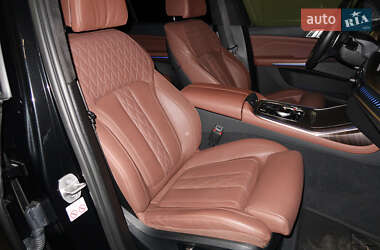 Внедорожник / Кроссовер BMW X7 2023 в 