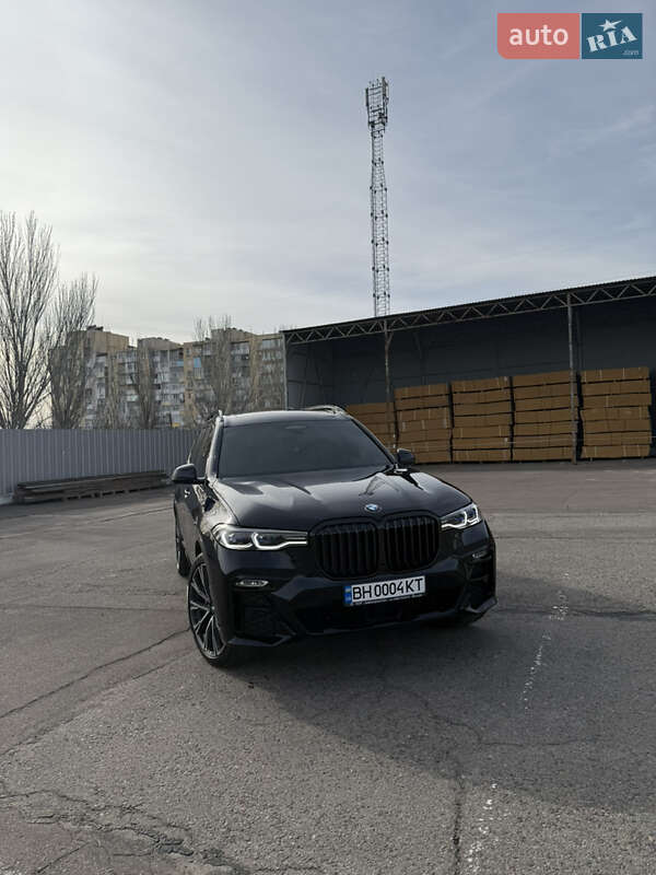 BMW X7 2021