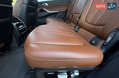 Позашляховик / Кросовер BMW X7 2020 в 