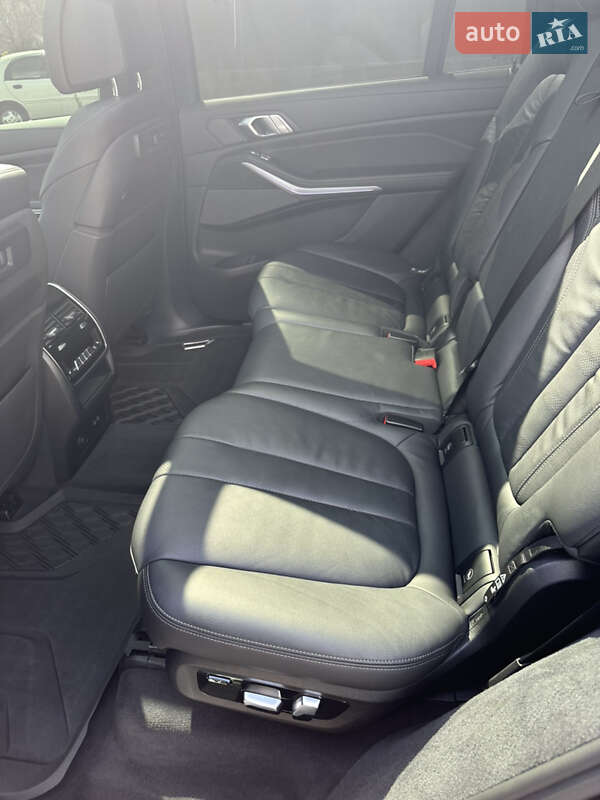 Внедорожник / Кроссовер BMW X7 2019 в Одессе