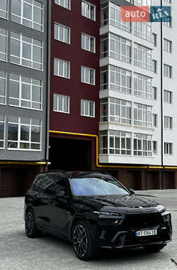 Позашляховик / Кросовер BMW X7 2022 в 