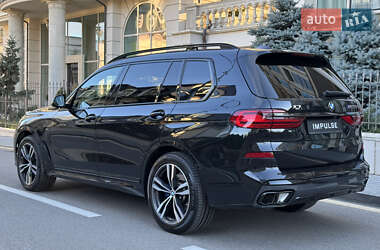 Внедорожник / Кроссовер BMW X7 2021 в 