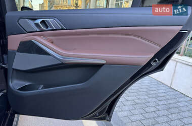Внедорожник / Кроссовер BMW X7 2021 в 