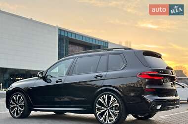 Позашляховик / Кросовер BMW X7 2024 в 