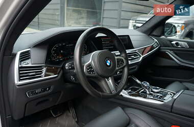 Позашляховик / Кросовер BMW X7 2019 в 