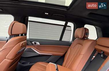 Внедорожник / Кроссовер BMW X7 2023 в 