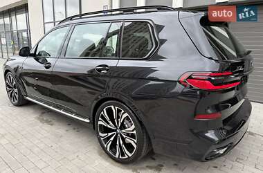 Внедорожник / Кроссовер BMW X7 2023 в 