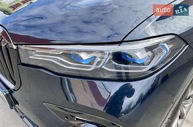 Внедорожник / Кроссовер BMW X7 2020 в 