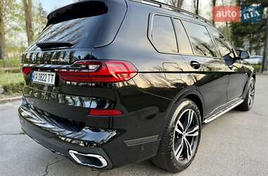 Внедорожник / Кроссовер BMW X7 2021 в 