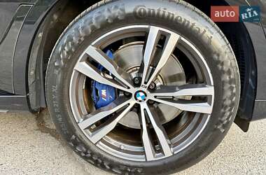 Внедорожник / Кроссовер BMW X7 2021 в 