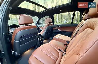 Внедорожник / Кроссовер BMW X7 2021 в 