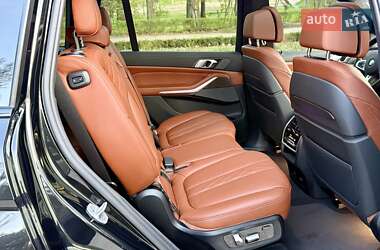 Внедорожник / Кроссовер BMW X7 2021 в 
