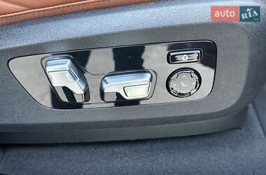 Внедорожник / Кроссовер BMW X7 2021 в 