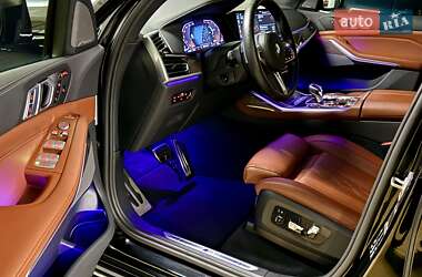 Внедорожник / Кроссовер BMW X7 2021 в 