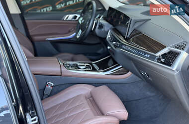 Внедорожник / Кроссовер BMW X7 2023 в 