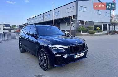 Позашляховик / Кросовер BMW X7 2021 в 