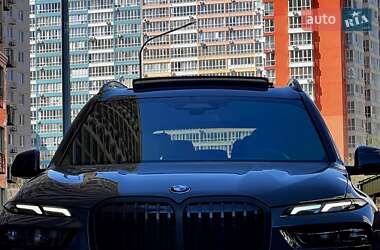 Позашляховик / Кросовер BMW X7 2024 в 