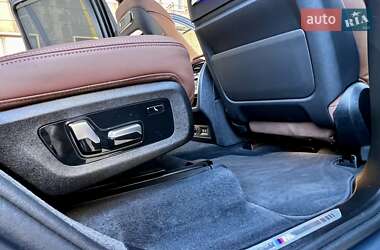 Позашляховик / Кросовер BMW X7 2024 в 
