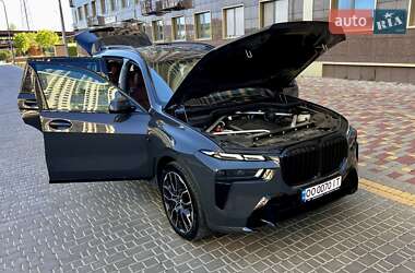 Позашляховик / Кросовер BMW X7 2024 в 