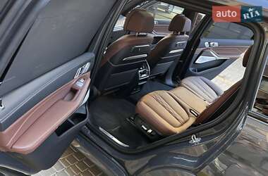 Позашляховик / Кросовер BMW X7 2024 в 