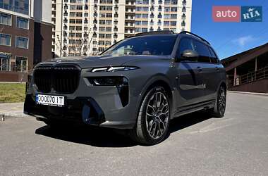 Позашляховик / Кросовер BMW X7 2024 в 