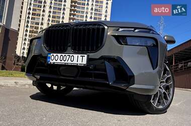 Позашляховик / Кросовер BMW X7 2024 в 