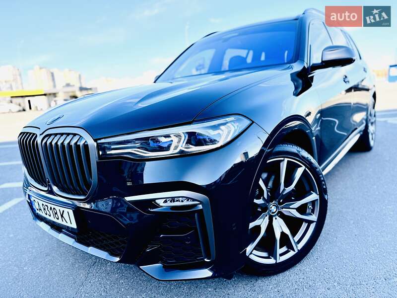 Внедорожник / Кроссовер BMW X7 2022 в 