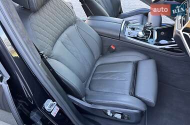 Внедорожник / Кроссовер BMW X7 2022 в 