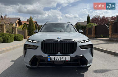 Внедорожник / Кроссовер BMW X7 2023 в 