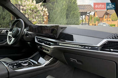 Внедорожник / Кроссовер BMW X7 2023 в 