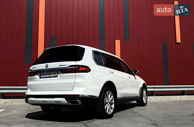 Внедорожник / Кроссовер BMW X7 2021 в 