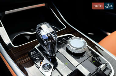 Внедорожник / Кроссовер BMW X7 2021 в 