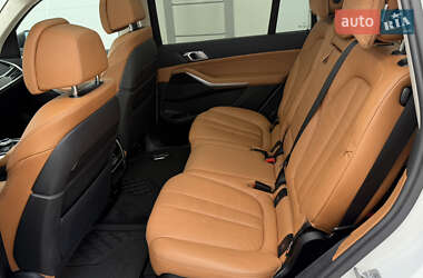 Внедорожник / Кроссовер BMW X7 2021 в 