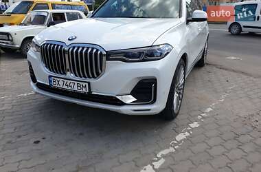 Позашляховик / Кросовер BMW X7 2021 в 