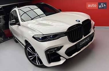 Позашляховик / Кросовер BMW X7 2020 в 