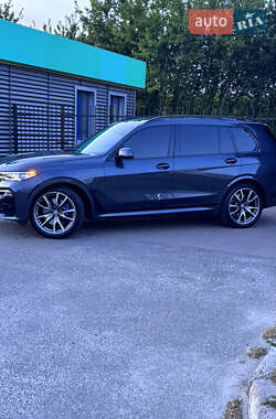 Внедорожник / Кроссовер BMW X7 2022 в 