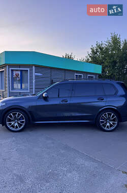 Внедорожник / Кроссовер BMW X7 2022 в 
