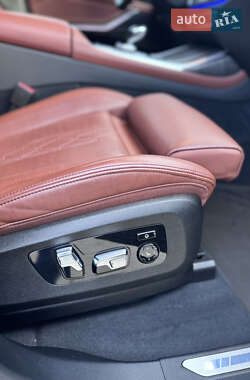 Внедорожник / Кроссовер BMW X7 2022 в 