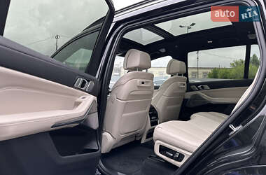 Позашляховик / Кросовер BMW X7 2019 в 