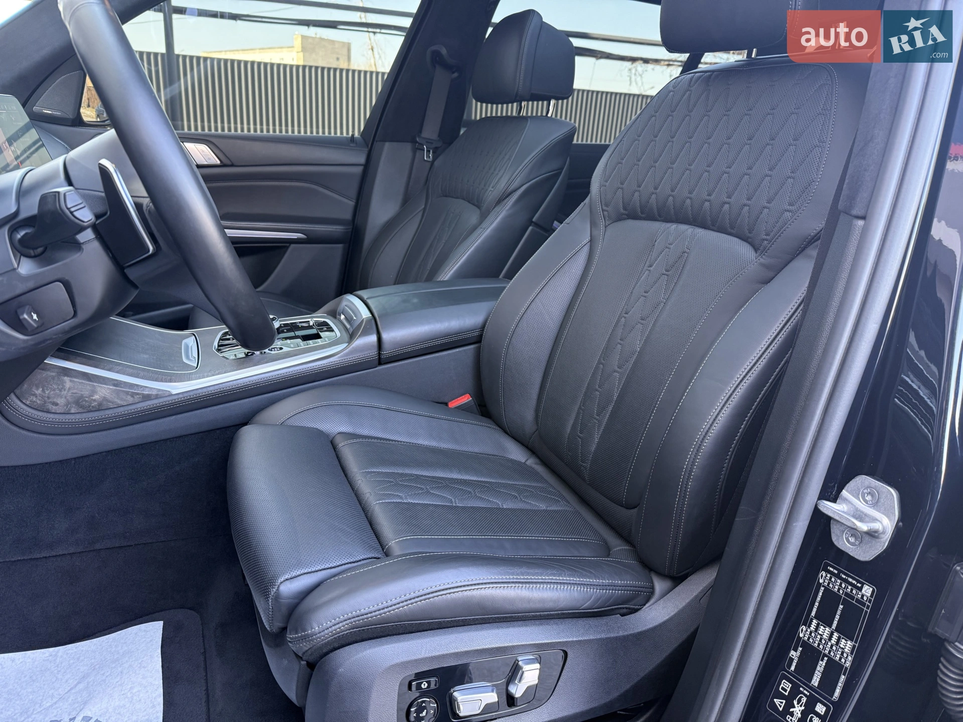 2020 BMW X7 - мініатюра 21