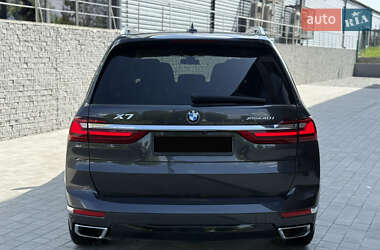 Позашляховик / Кросовер BMW X7 2019 в 